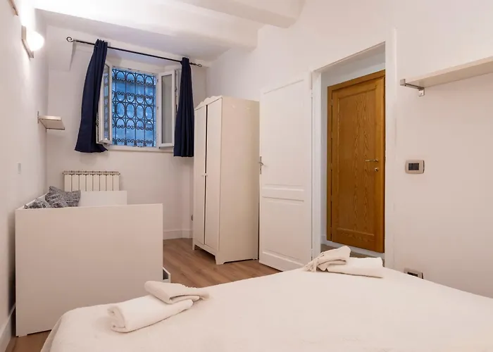 Franciosa 46 - Nuova In Zona Duomo Apartamento