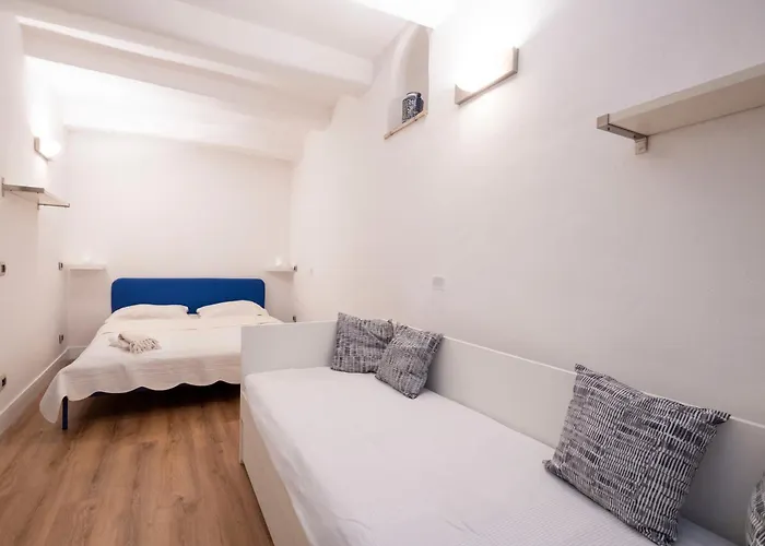 Franciosa 46 - Nuova In Zona Duomo *